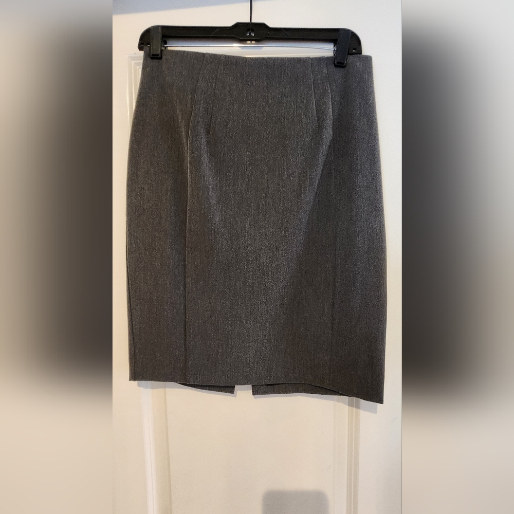 Beautiful Gray Express Pencil Skirt Size 6
